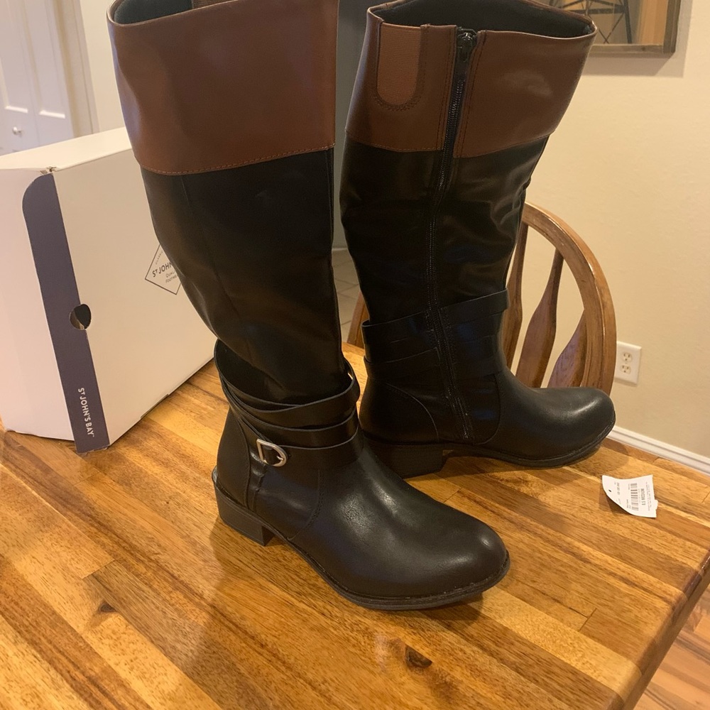 Women’s Boots, St. John’s, 8.5